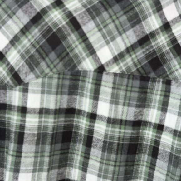 Wrangler Black and Green Plaid Western Snap -Down Shirt - Picture 3 of 4